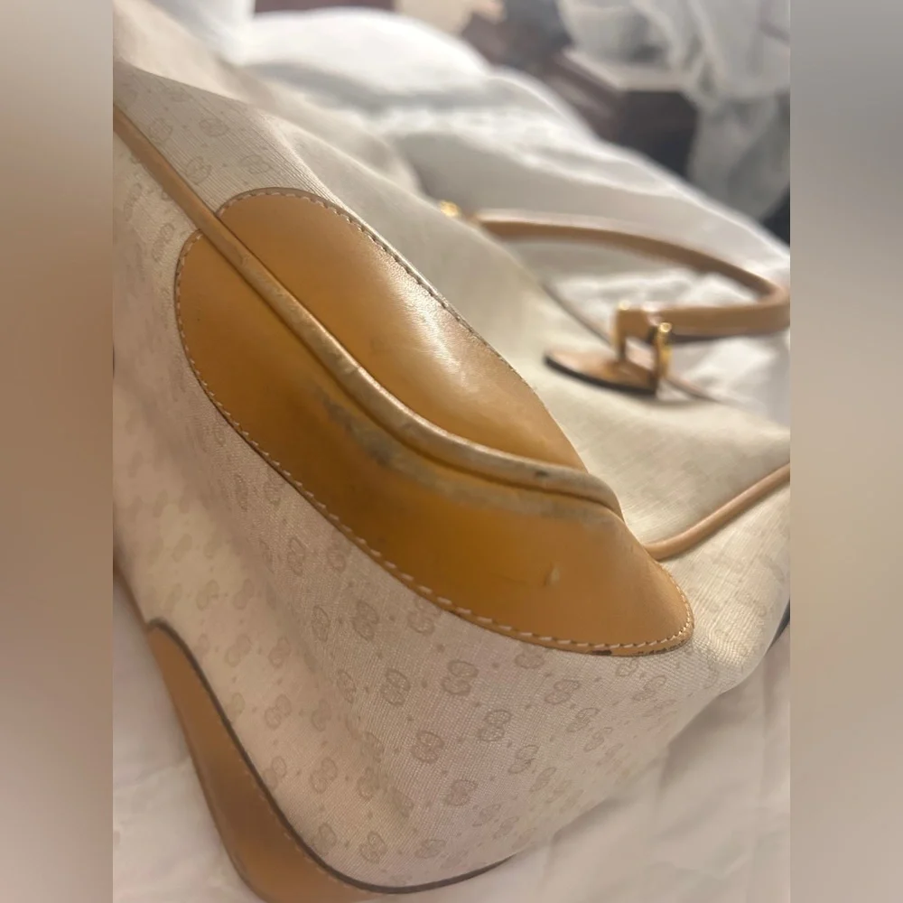 Gucci Beige and Tan Interior Handbag - Picture 12 of 12